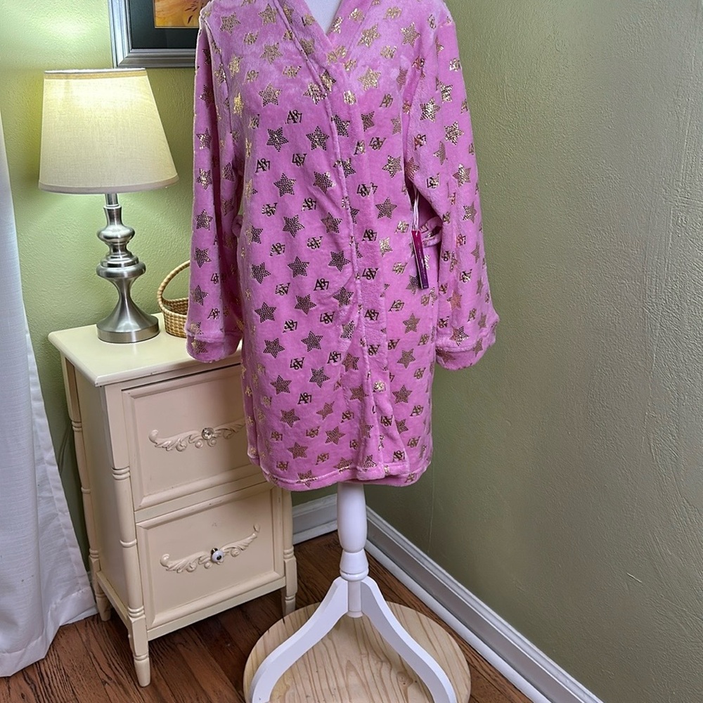 Aeropostale Pink and Gold Star Robe
